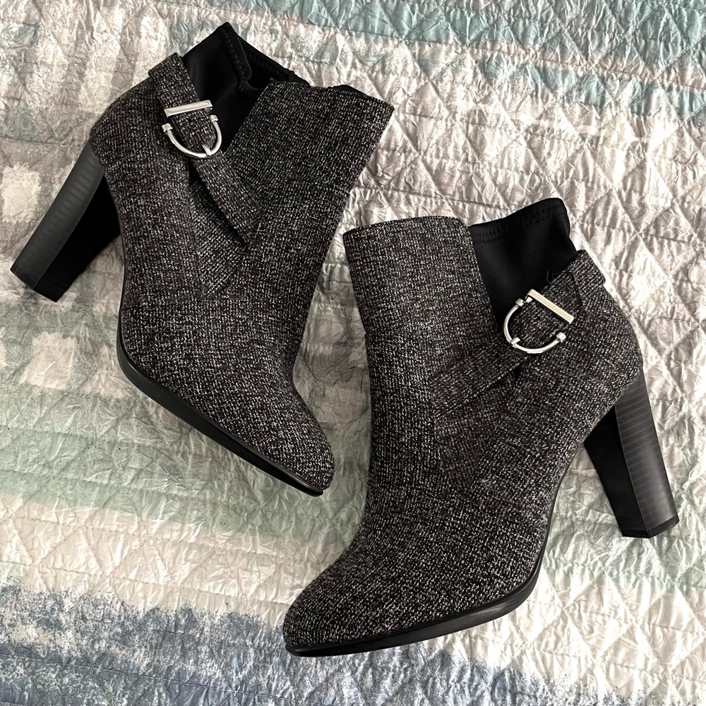 NWOT Black & Grey Tweed Ankle Boots